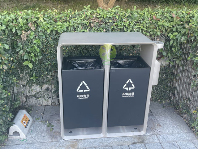 深圳完美体育官网城市形象更新垃圾桶无缝一体简约耐用