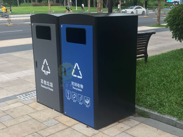深圳完美体育官网240升两分类箱体套桶道路户外垃圾桶罩