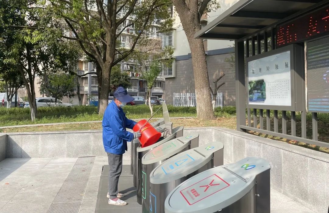 不锈钢地埋式垃圾桶试点杭州萧山老旧小区改造